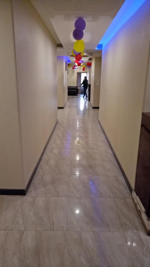 Hotel Airport Mahal 3*