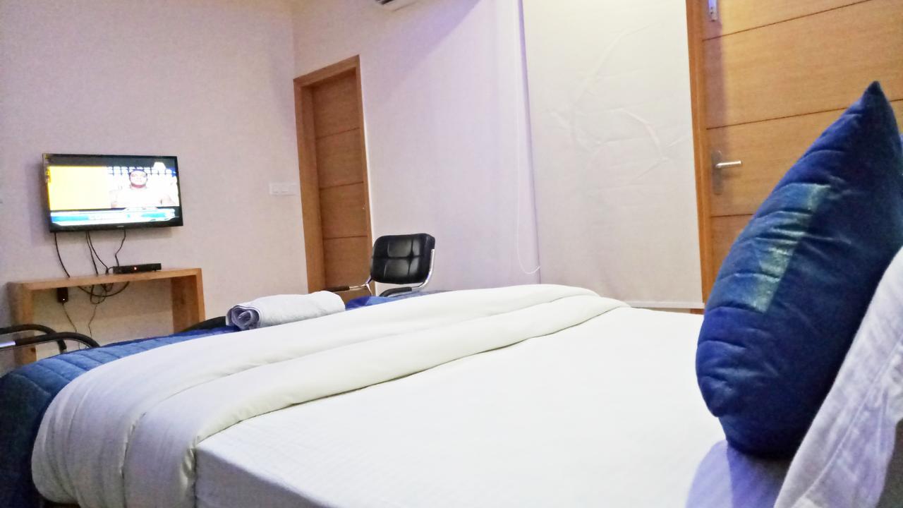 Airport Mahal Hotel 3*