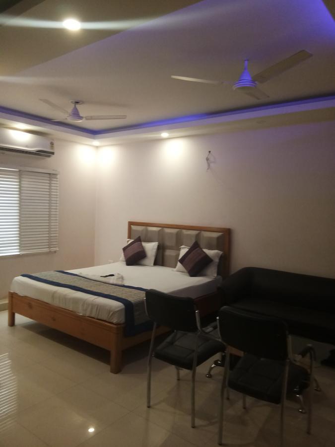 Airport Mahal Hotel 3*