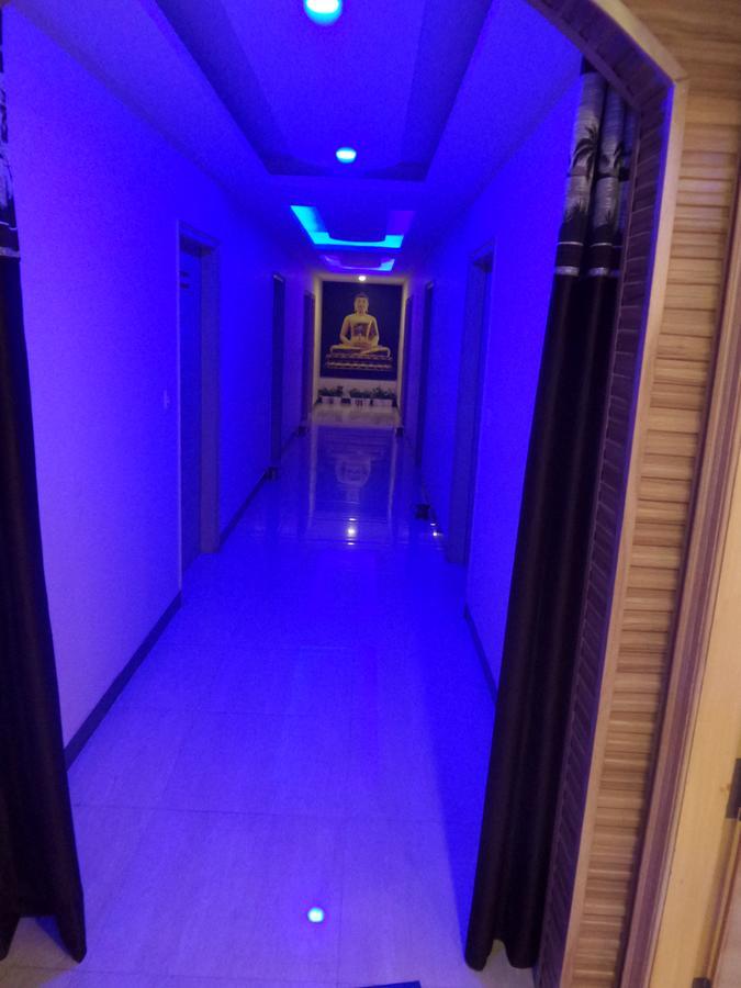 Airport Mahal Hotel