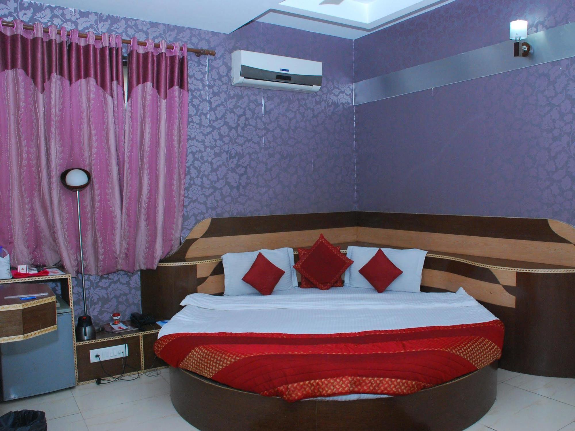 Neptune Residency