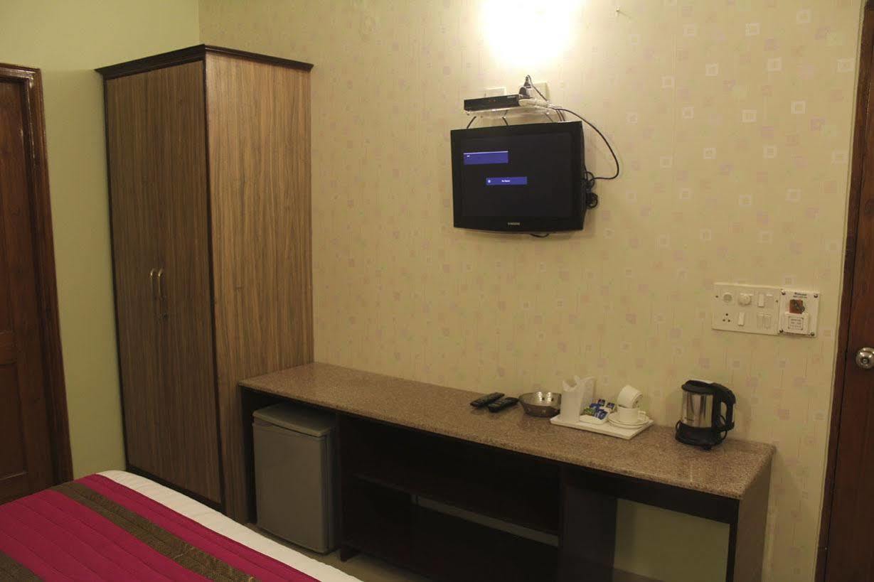 Persona International Karol Bagh Hotel