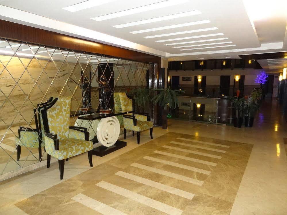 Venizia Sarovar Portico New Delhi