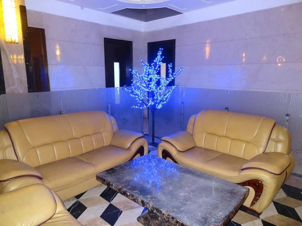 Hotel Venizia Sarovar Portico