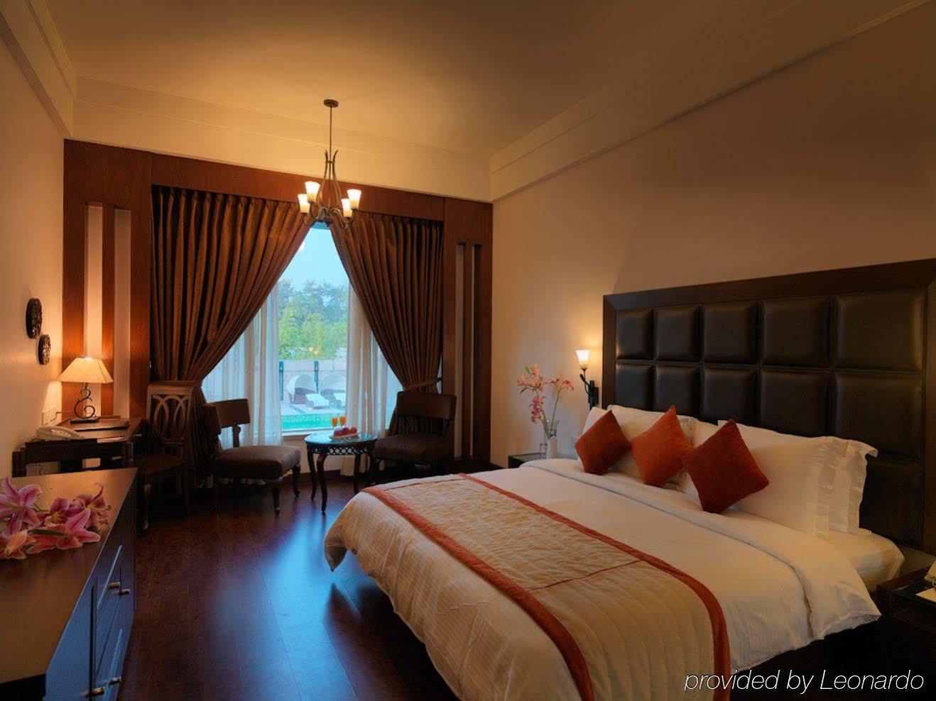 Regenta & Convention Centre 5*
