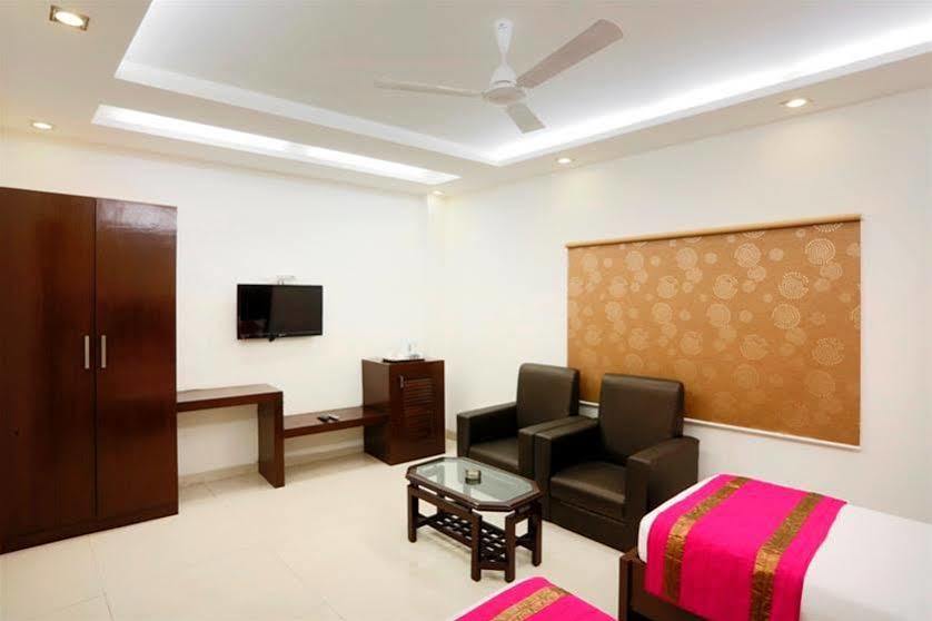 Hotel Anand Lok New Delhi