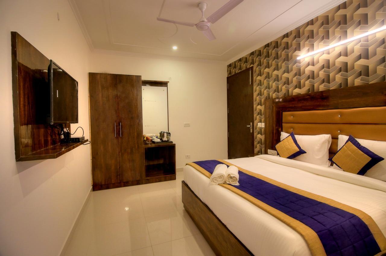 Airport Ark Of Avalon Hotel