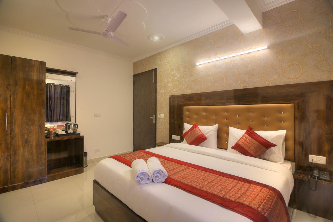 Airport Ark Of Avalon Hotel