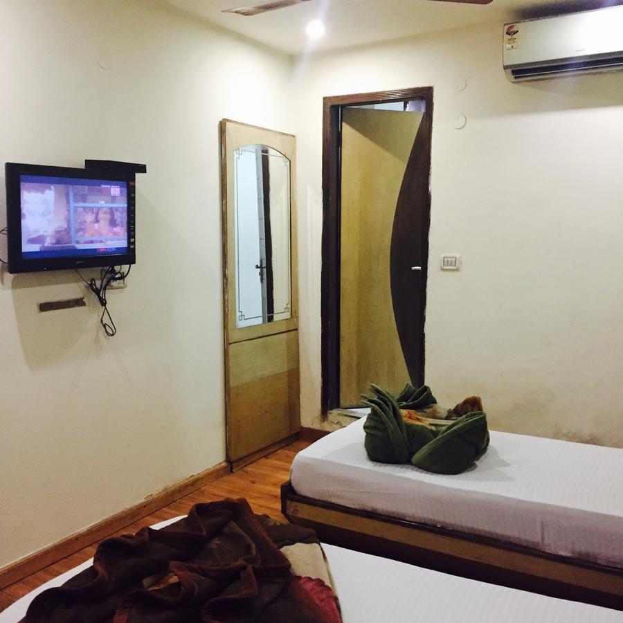 Splash Hotel New Delhi