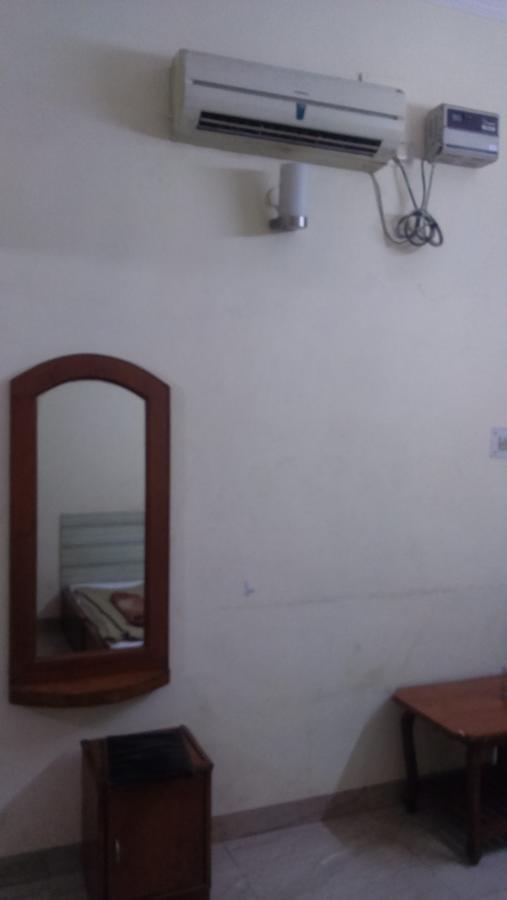 Capital Residency Hotel New Delhi