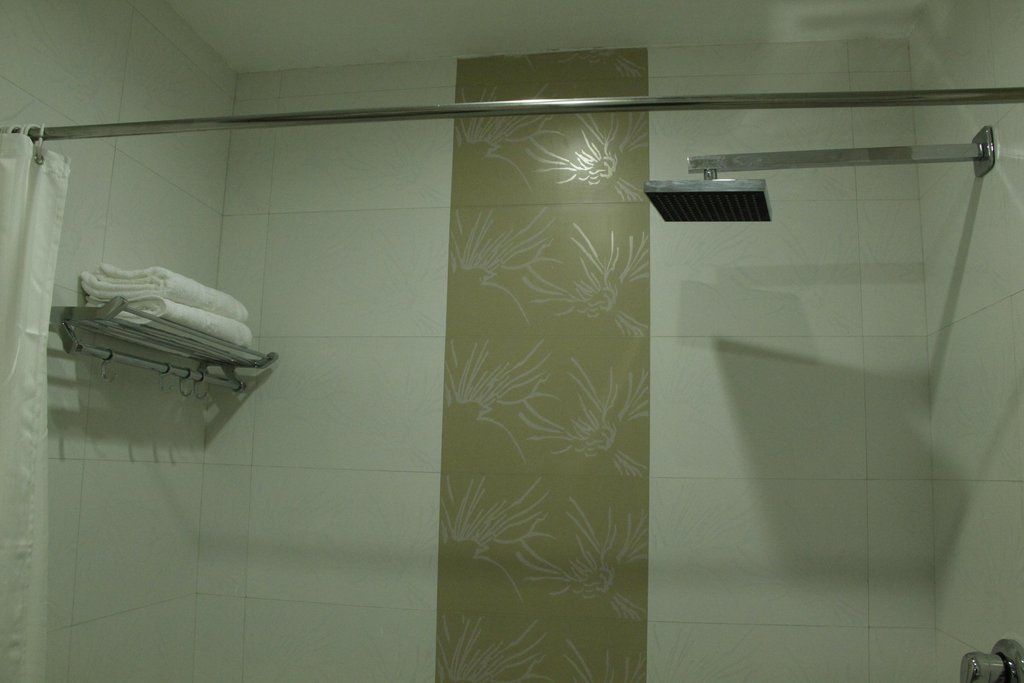 Treebo Rockwell Plaza Hotel 3*