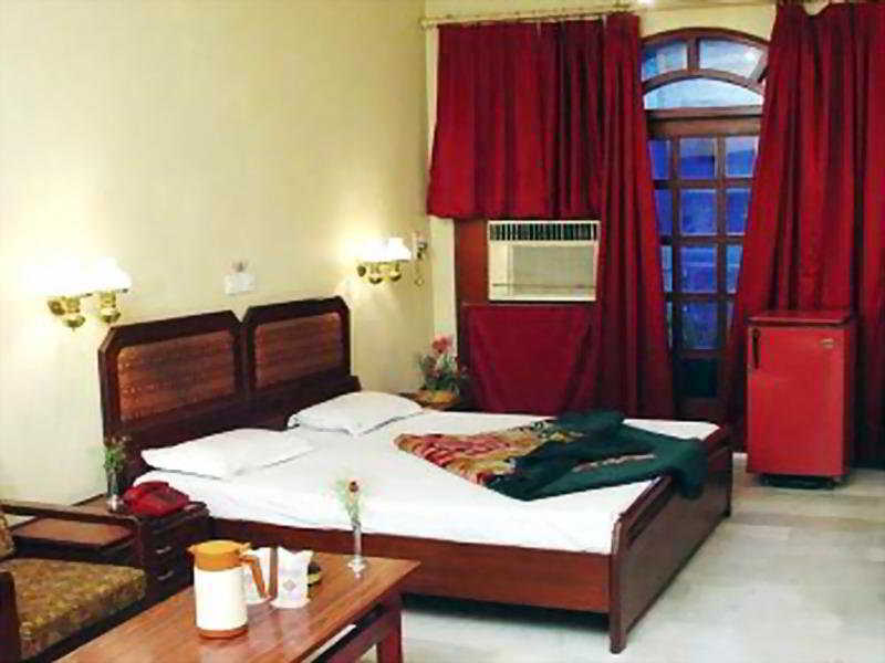 Hotel Pooja Palace New Delhi