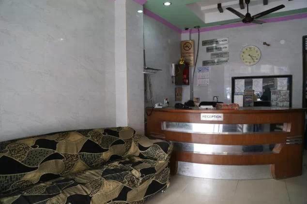 Neha Hotel *