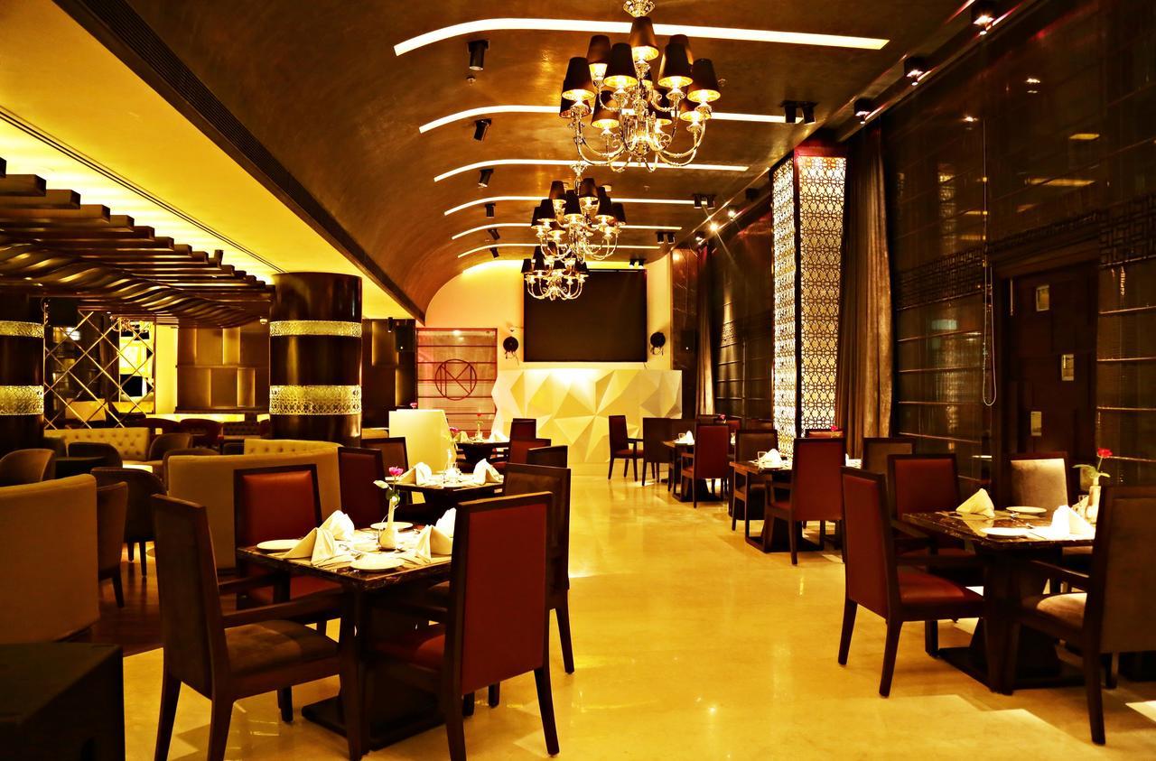 Hotel Inde Chattarpur 3*