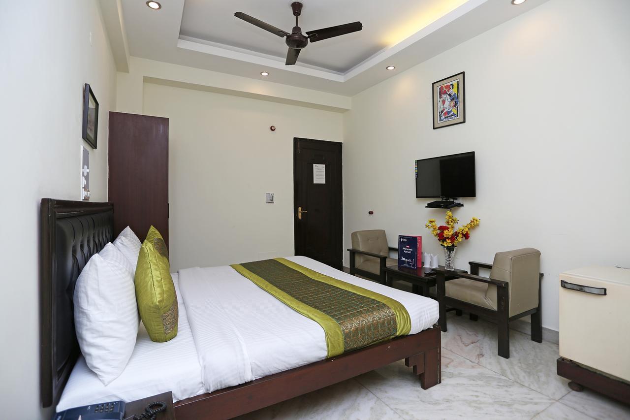 Castle Hotel 2*