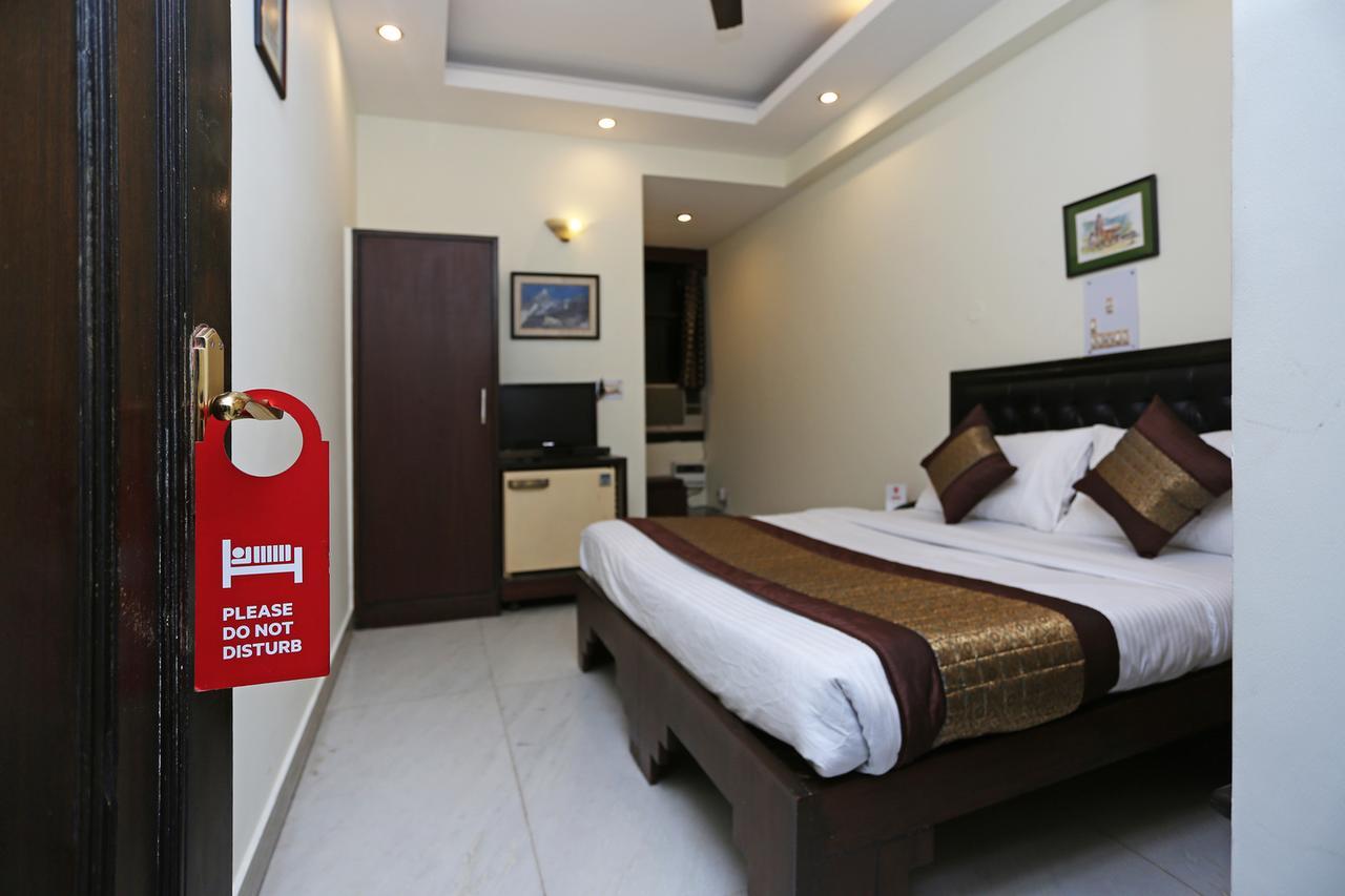 Castle Hotel 2*