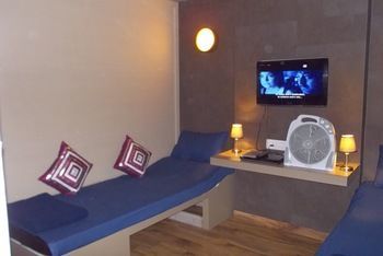 Sams Snooze At My Space New Delhi