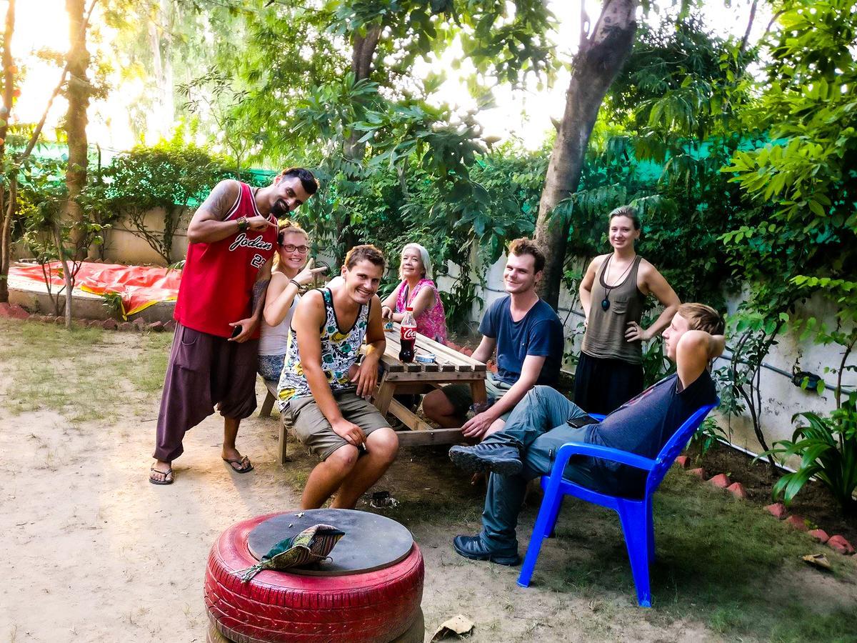 Roots Albergue *