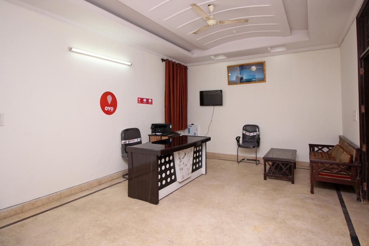 Oyo 9019 Golden Park Hotel 3*