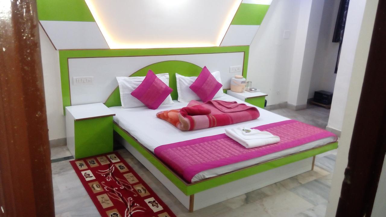 Hotel Sachi Dx New Delhi