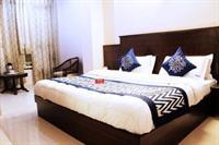 Oyo Paharganj Near Bikaner Sweets Hotel New Delhi