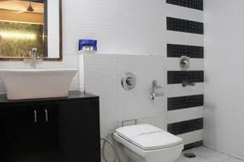 Fabhotel Swiss International Patel Nagar Nova Deli