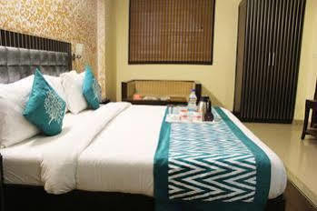 Fabhotel Swiss International Patel Nagar 3* Nova Deli