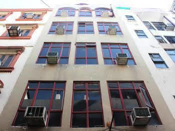 Oyo Paharganj Near Bikaner Sweets Hotel 3*
