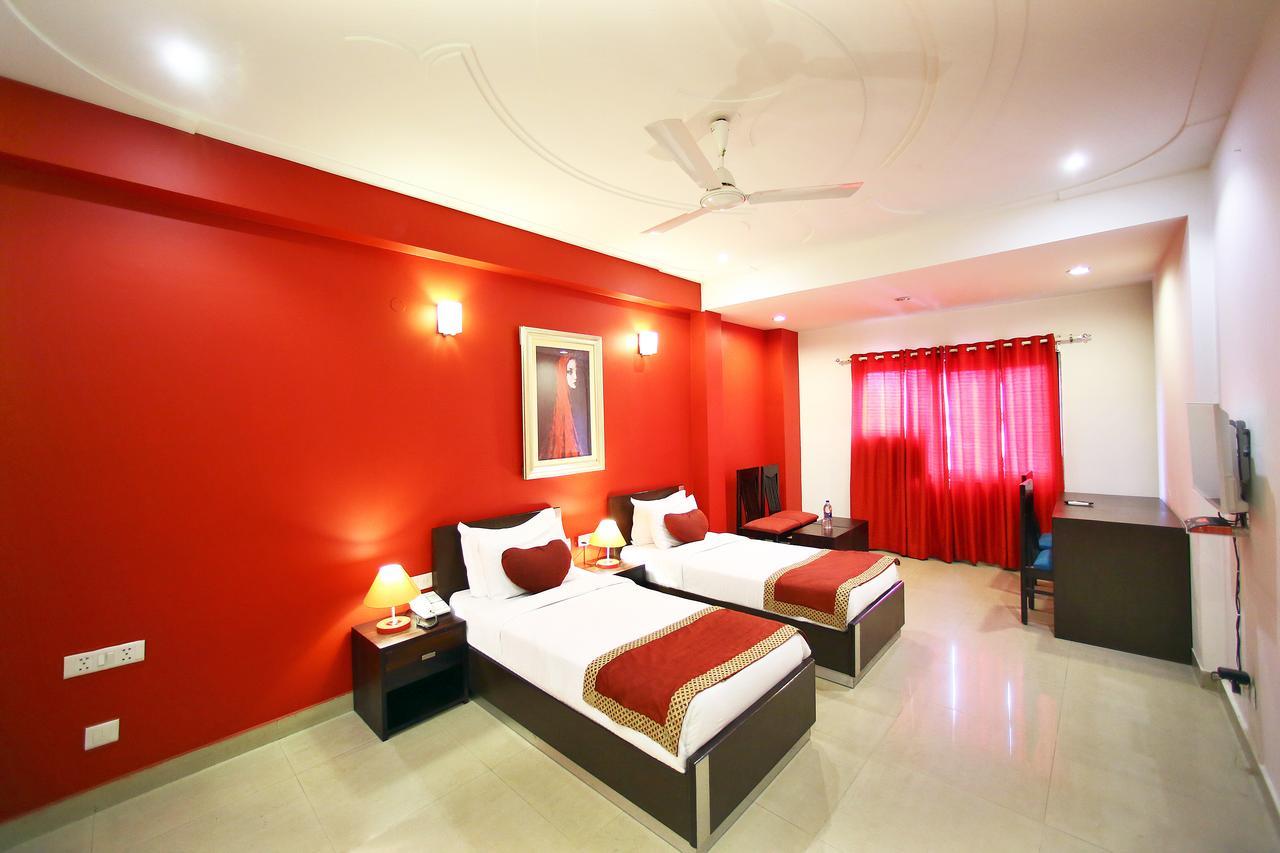 Lohmod At National Highway 8 - Free Airport Transffer Hotel New Delhi