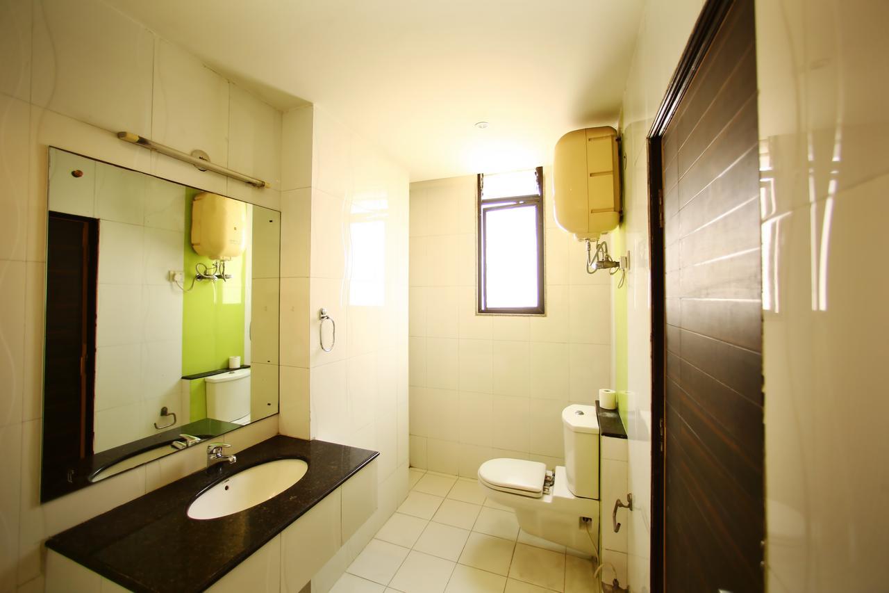 Lohmod At National Highway 8 - Free Airport Transffer Hotel New Delhi