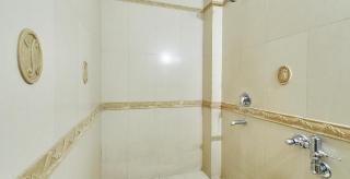 Hotel Legend - Walk-in From Railway Station 3*