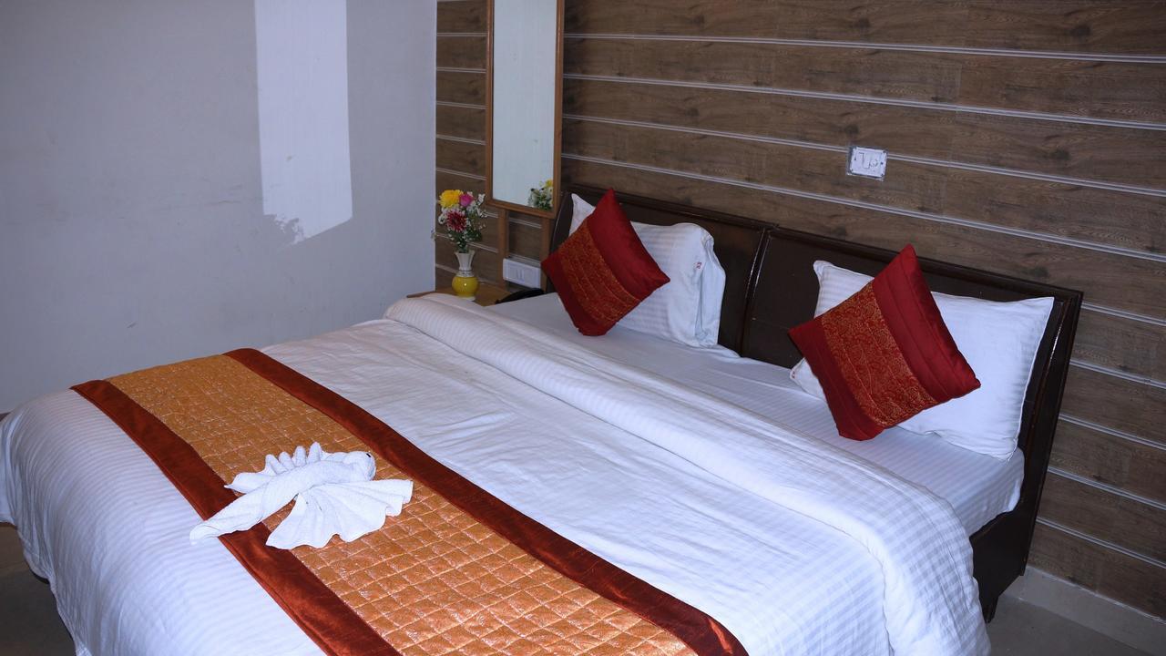 Hotel Maxfort Airport 2*
