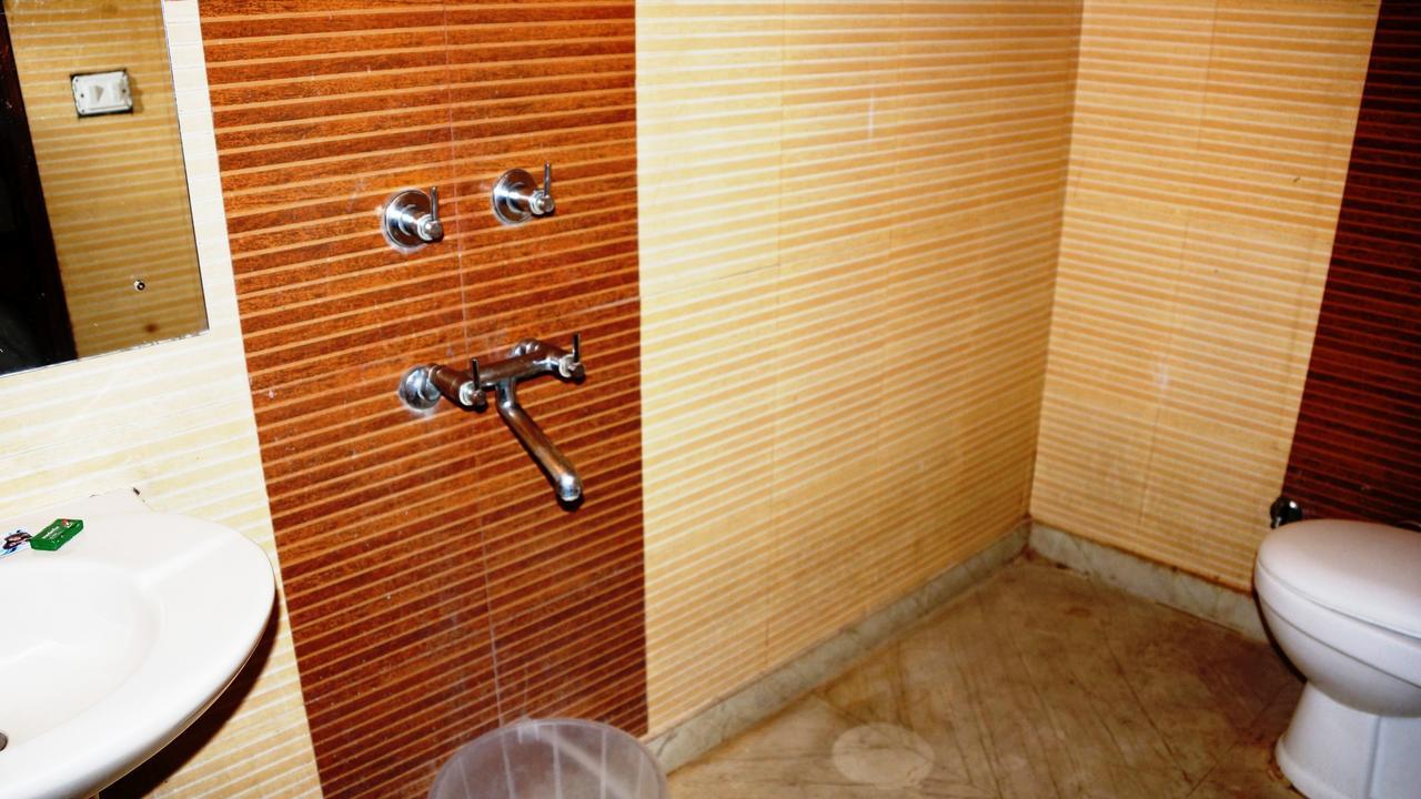 Hotel Maxfort Airport 2*