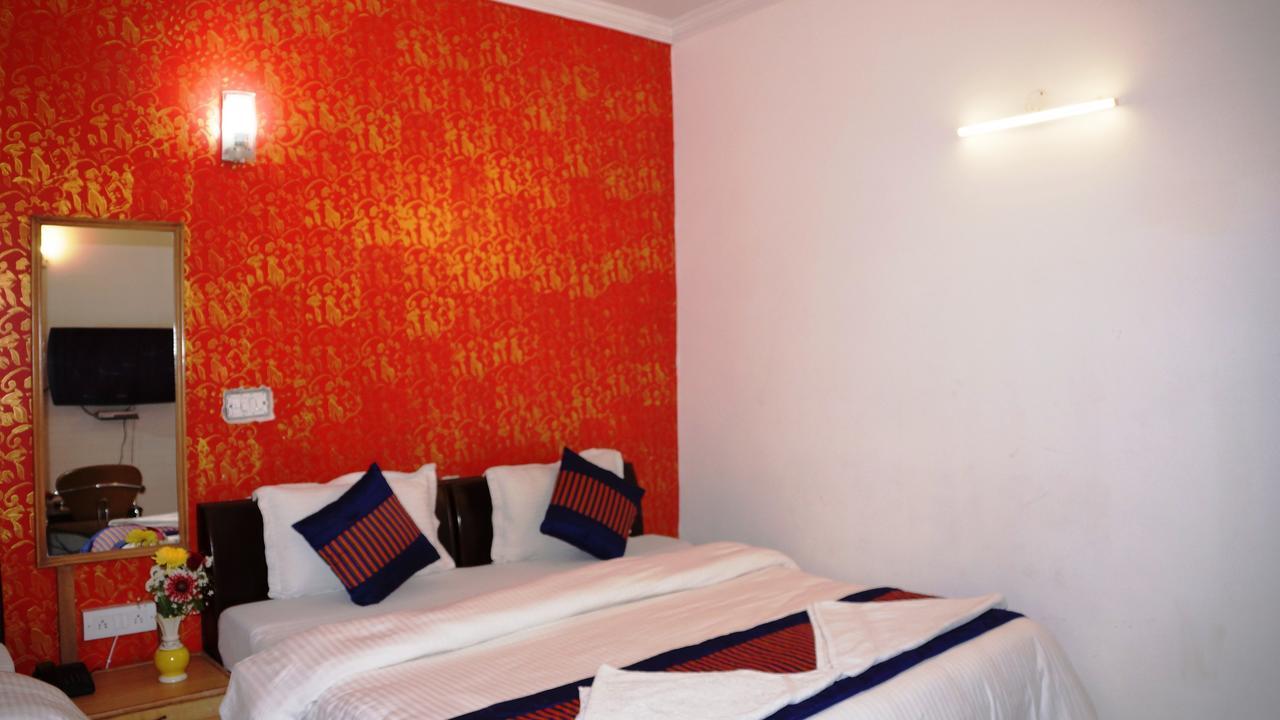 Hotel Maxfort Airport 2*