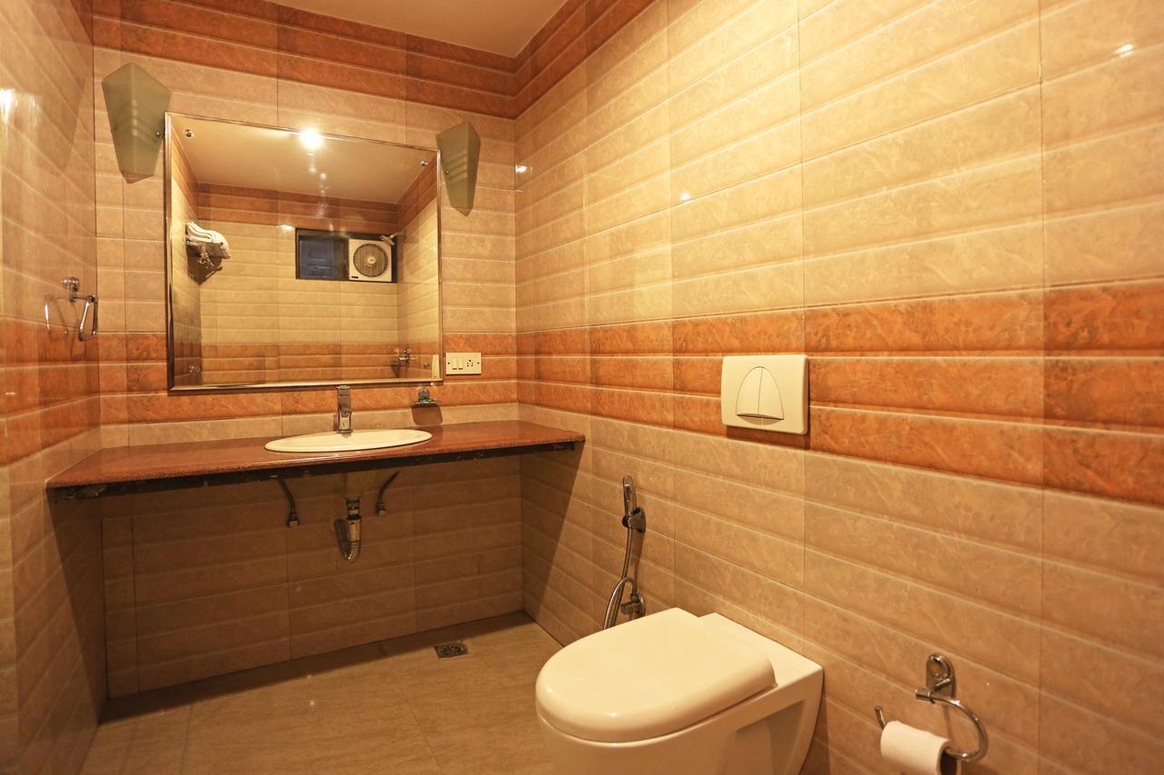 Hotel Oyo 714 De Plaza 3*