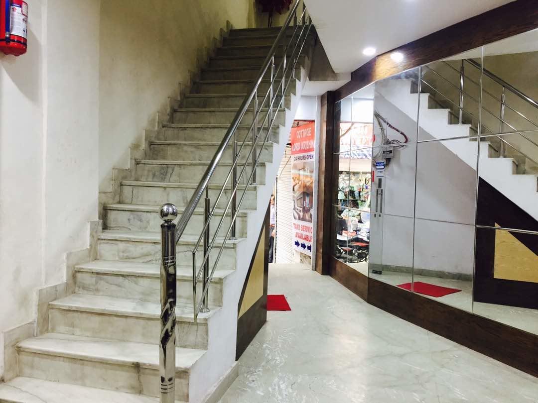Lord Krishna Walking Distance From Railway Station 2* New Delhi