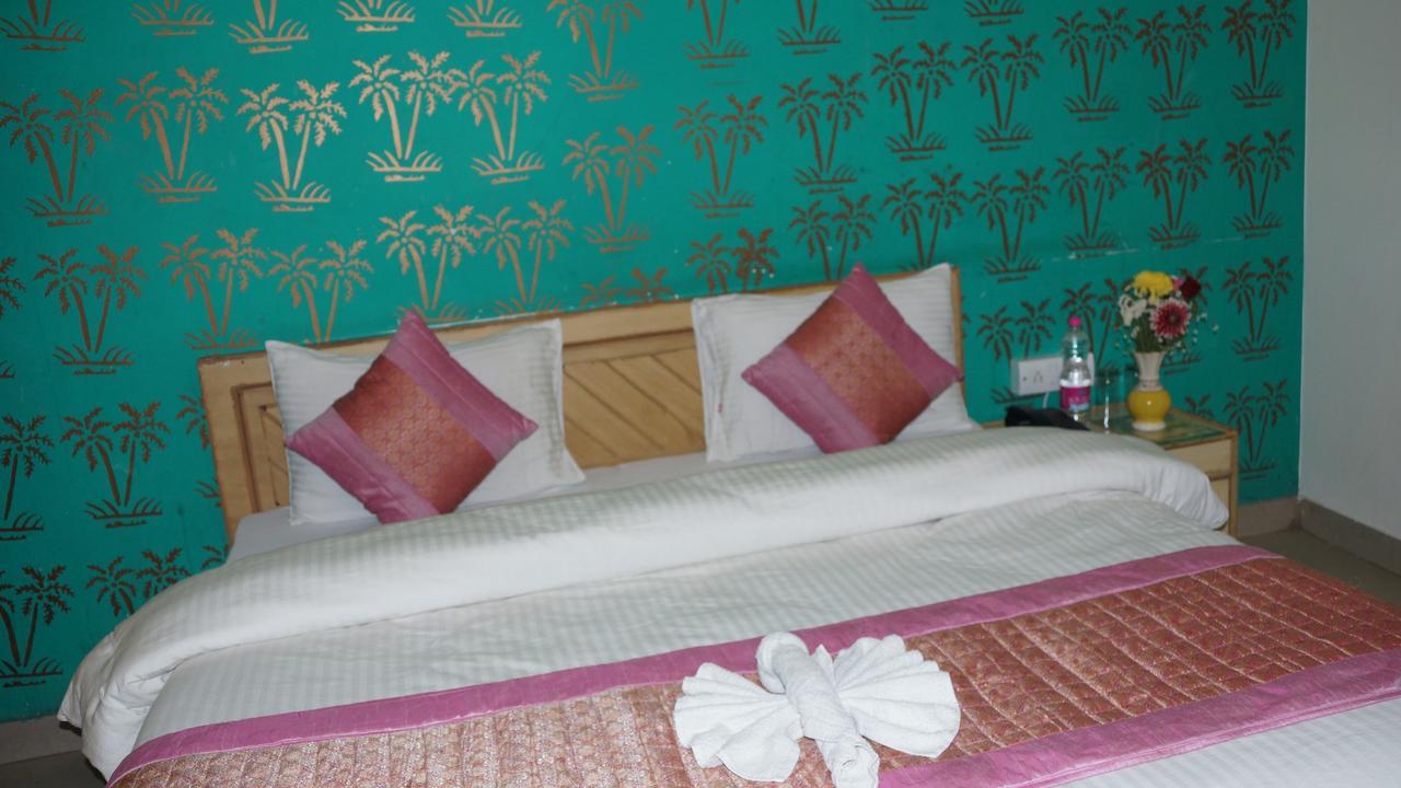 Hotel Maxfort Airport 2*