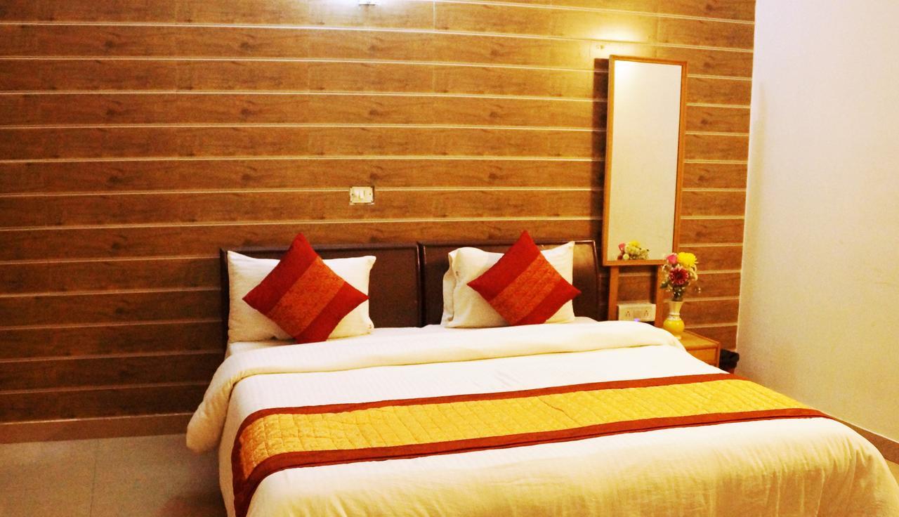 Maxfort Airport 2* New Delhi