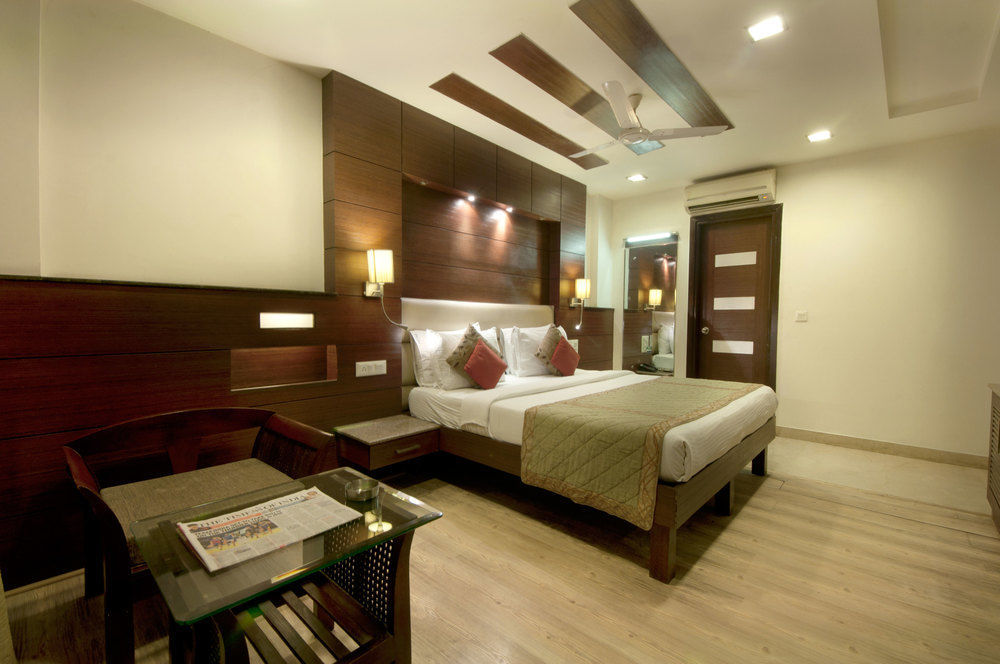 Hotel Amaltas International - Delhi-16 3*