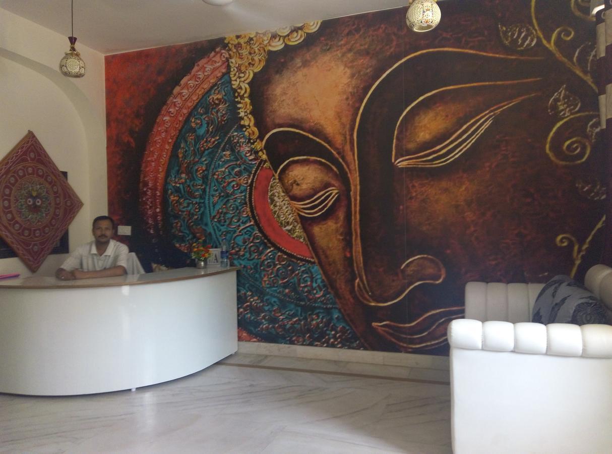 Jagannath & 2* Nova Deli