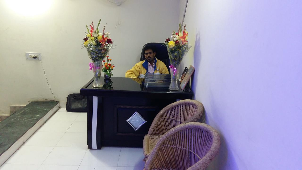 Jagannath & 2* Nova Deli