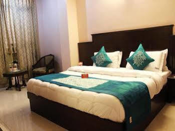 Oyo Paharganj Near Bikaner Sweets 3* New Delhi