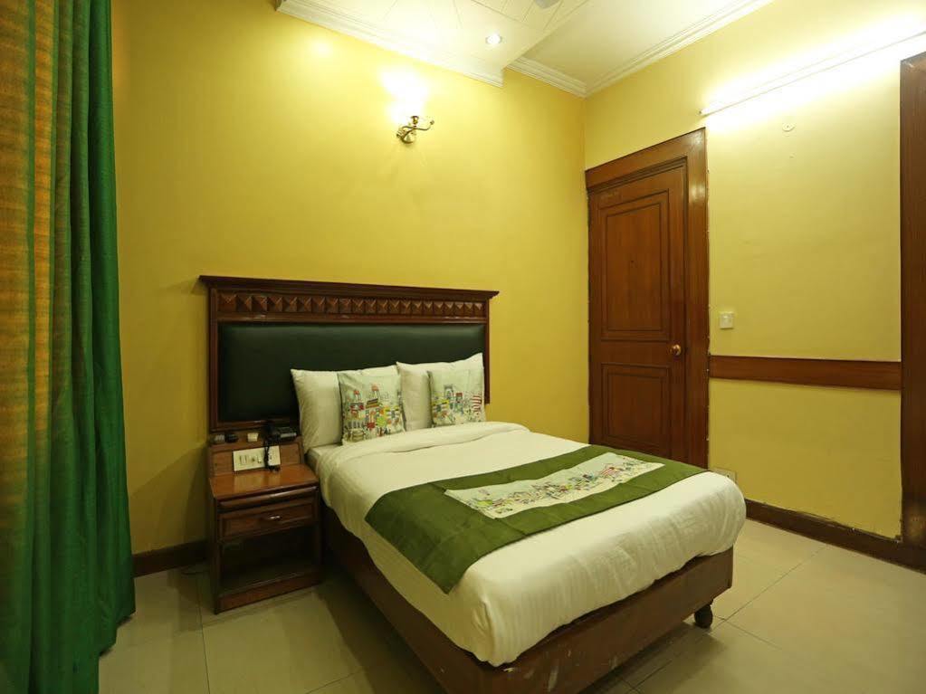 Hotel Oyo Kalkaji Mandir 3*