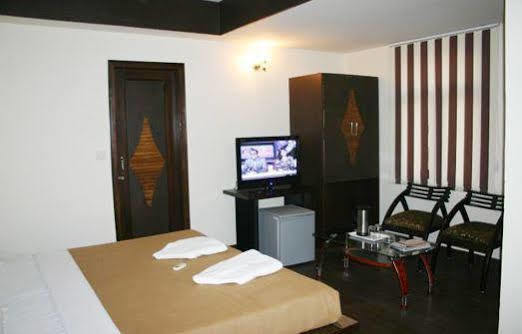 Hotel Ananda 3* Delhi (National Capital Territory of India)