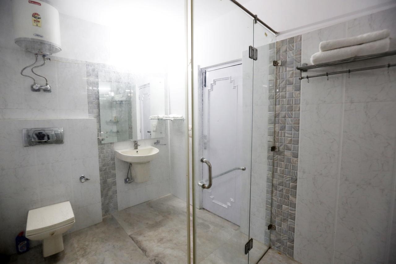 The Penthouse @hauz Khas Village Apartment