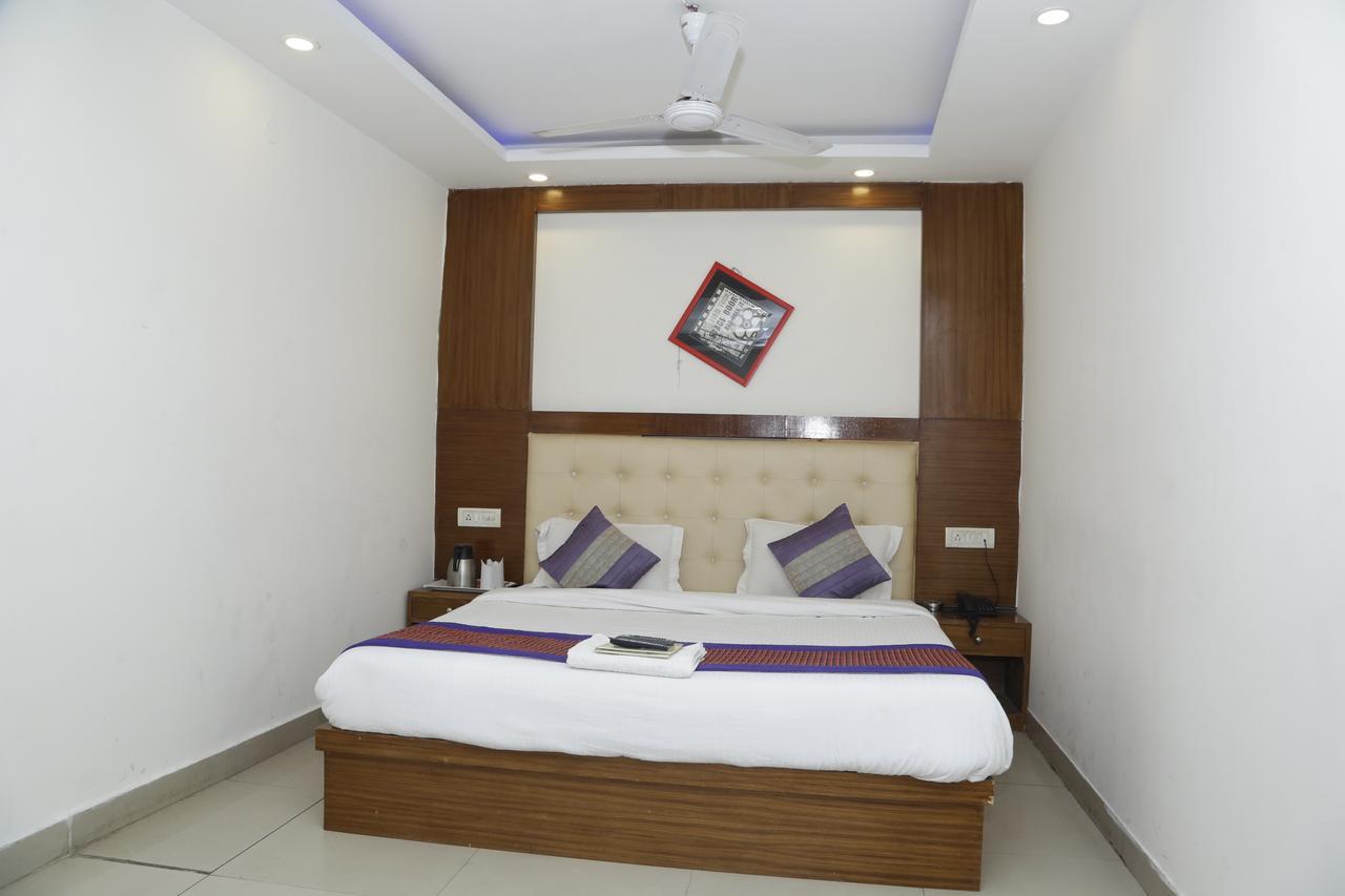 Hotel Vishal By Comfort 3*