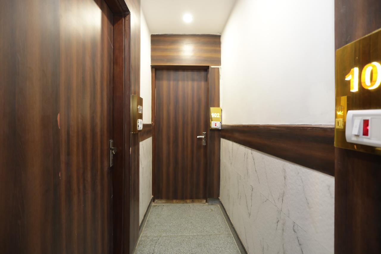 Corner Point Hotel