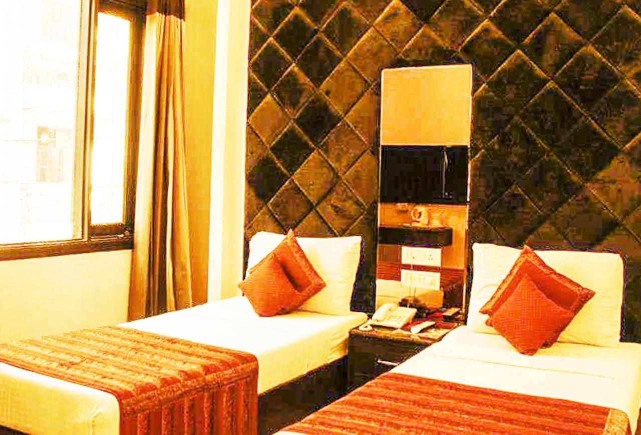Fabexpress Yug Karol Bagh Hotel 3*