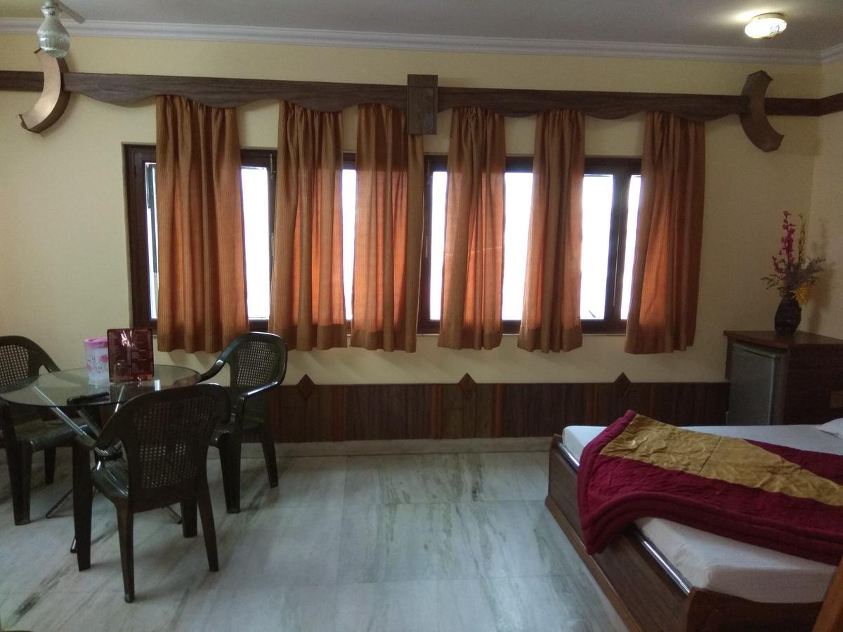 Hotel Crown Plaza