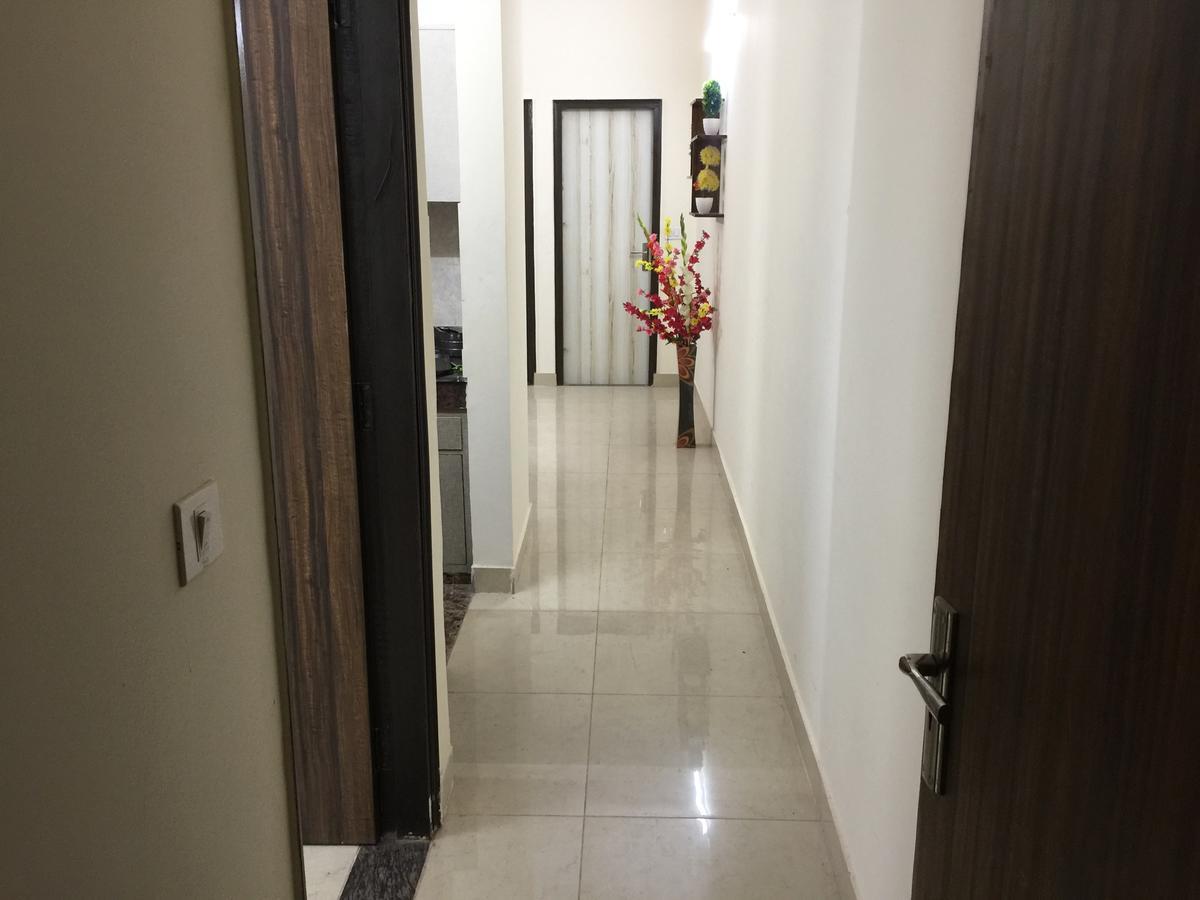 The Raveesh E24 - 2bhk Serviced New Delhi